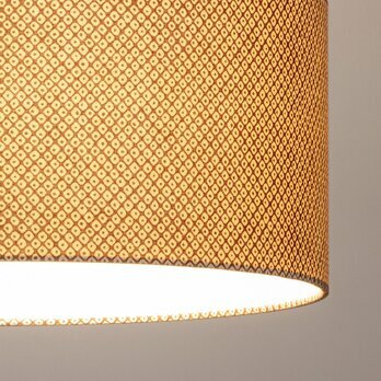 Detail of pendant shade Octave rouge lit 40