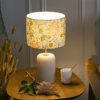 Natural porcelain table lamp with shade W. Morris Seaweed 20 lit