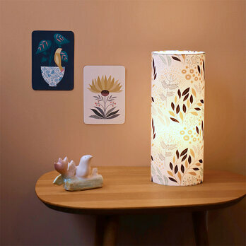 Cylinder fabric table lamp Mimosa cru M lit